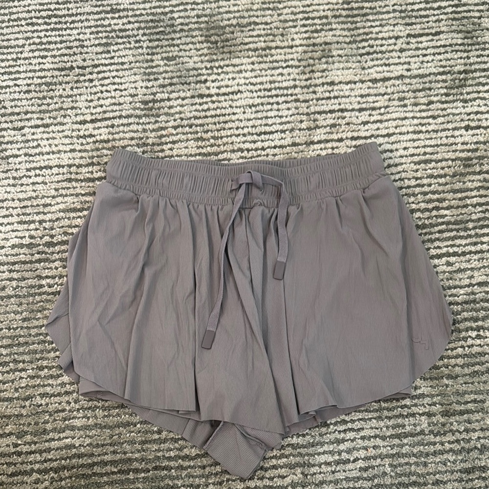 Target flowy shorts in olive size S